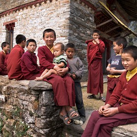 Mladí mnísi